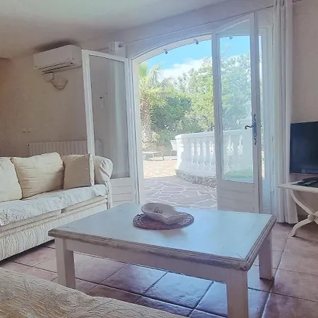 Anthea Сен-Рафаэль