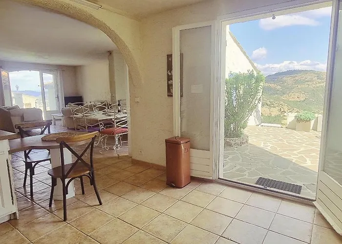 Anthea Saint-Raphaël